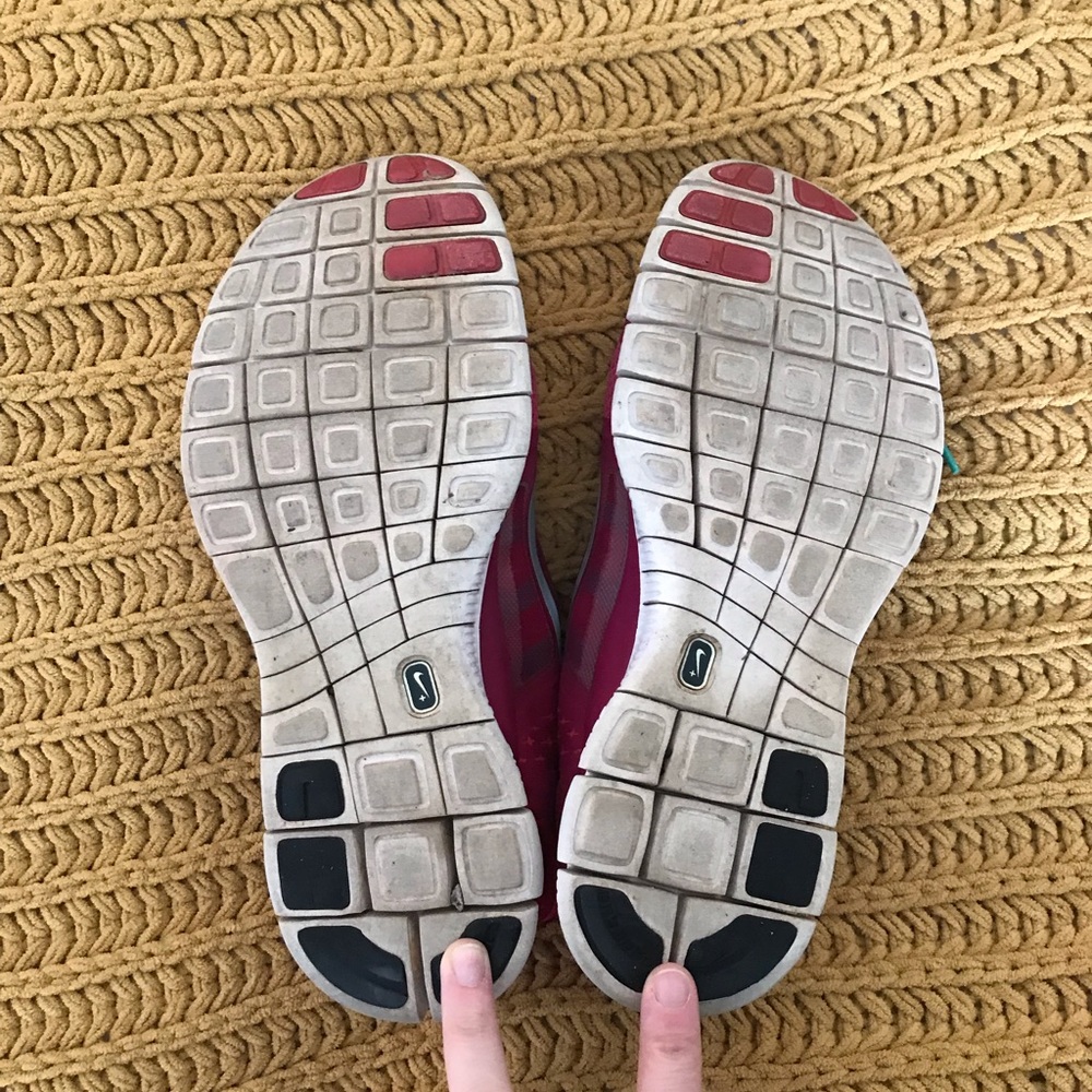 Nike Running Shoes - Picture 2 of 5